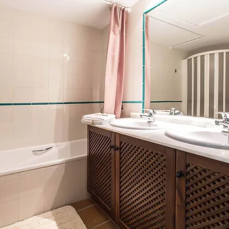 Bennecke Alba Apartment